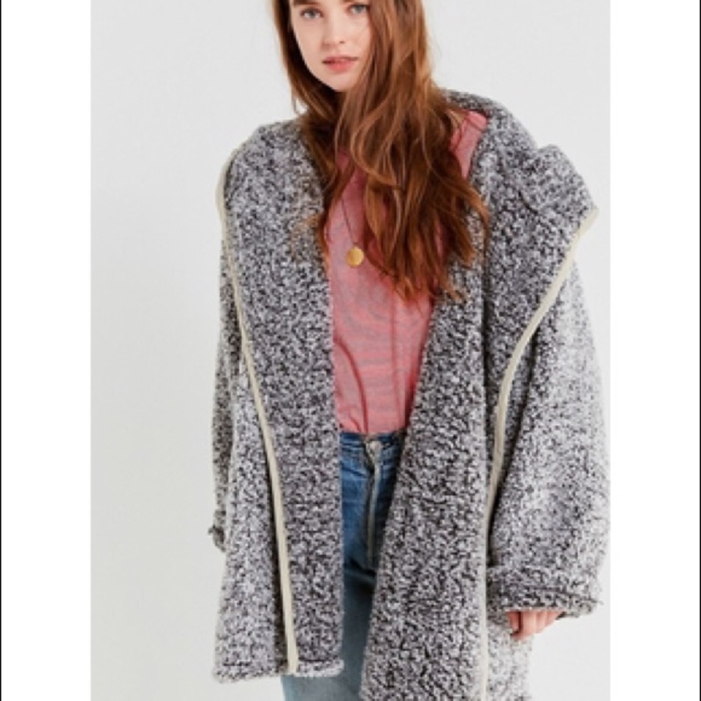 OU Shaila Oversized Fuzzy Jacket
